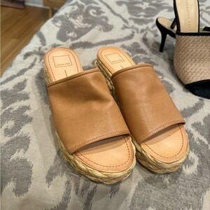 Dolce Vita camel slides